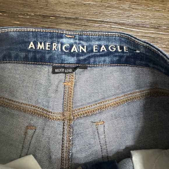 American Eagle Outfitters Blue Jean Shorts Distressed Frayed Hem‎ - Picture 2 of 4